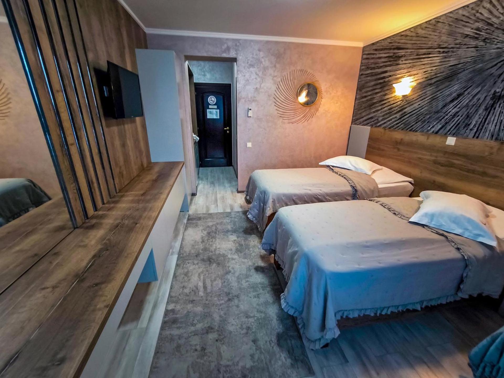 Hotel Dorobanti Iasi Exterior photo